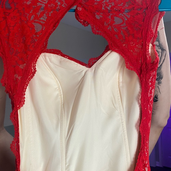 PROM DRESSES - Picture 7 of 15